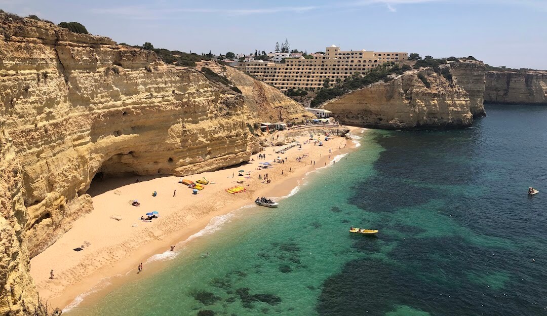 Praia do Vale de Centeanes near Carvoeiro, a popular coastal area for Faro Airport transfers